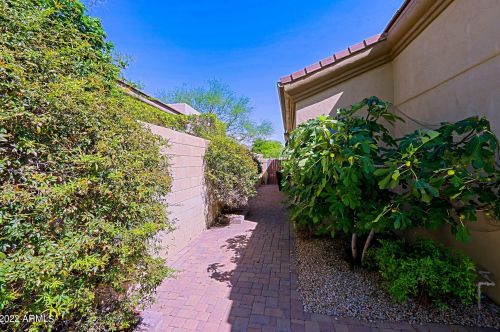6860 Amber Sun Dr, Scottsdale AZ 85266-7034 exterior