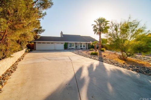 12861 Maple Valley Ct, Victorville, CA 92392-8962