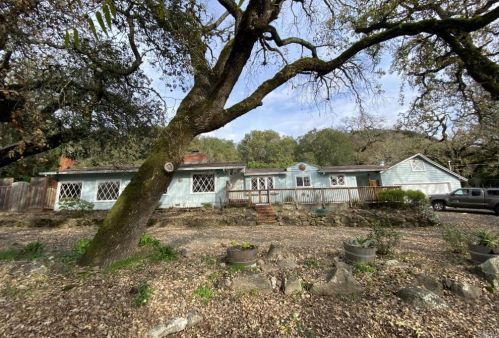 1368 Calistoga Rd, Santa Rosa, CA 95409-2535