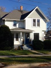 129 Worthington St, Oconomowoc, WI 53066-3621