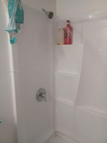 5100 41st St, Hollywood, FL 33023-6948