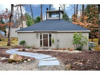 3 Edgewood Cir, Avon, CT 06001-3305