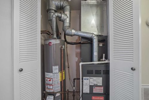 2712 Pne Cone Ct, Poughkeepsie NY  12603-7112 exterior