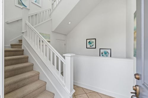1693 Mabury Rd, San Jose, CA 95133-1051