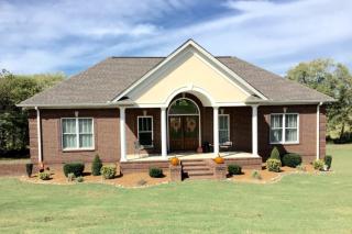 11 Richland Ln, Mc Clures Bend, TN 37030-2032