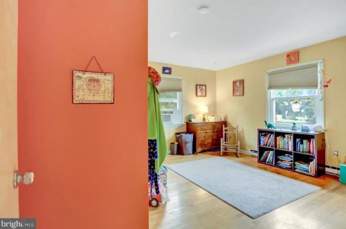 2148 Ritner Hwy, Carlisle PA 17015-9305 exterior