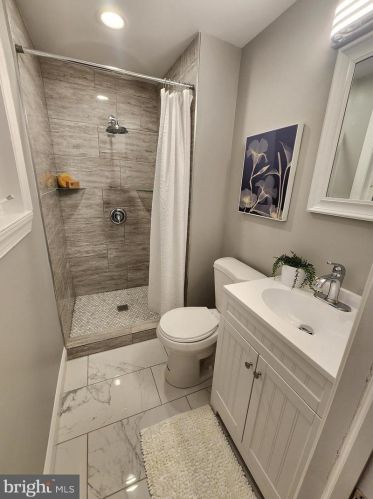 500 Grove Ln, Norristown PA  19406-3140 exterior