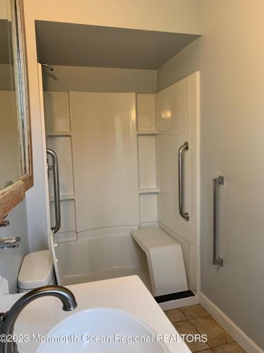 31 Miller Rd, Lakewood NJ  08701-2919 exterior