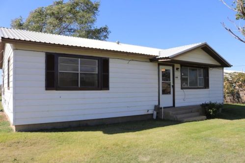 410 Nicholson Ave, Kress, TX 79052-2143