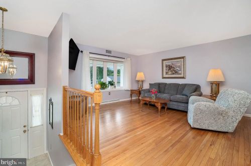 7 Brandywine Dr, Shrewsbury PA  17361-1803 exterior