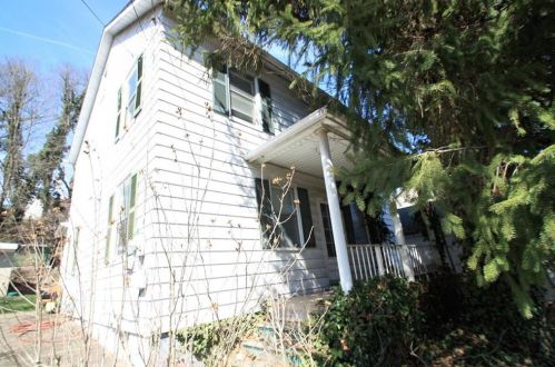 109 Main St, Easton, PA 18042-6165