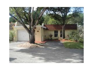 18809 Lake Dr, Hialeah, FL 33015-2232
