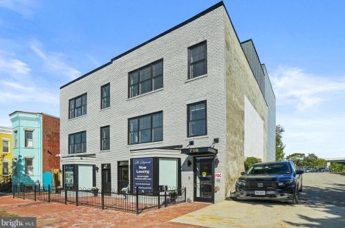 716 L St, Washington, DC 20003-3647