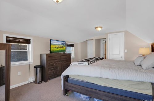 240 Overland Rd, Mahopac NY  10541-1121 exterior