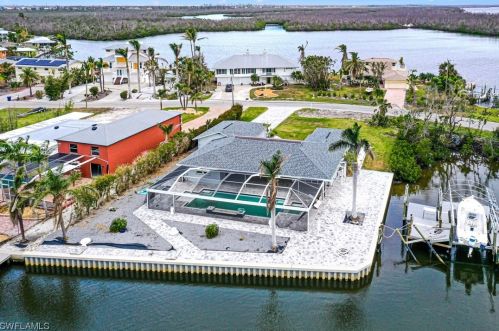 2489 8th Ave, Saint James City, FL 33956-2120