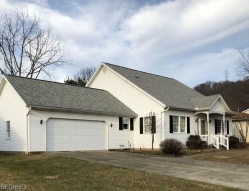 196 Jessica Dr, Parral, OH 44622-9651