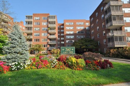 260 Garth Rd, Scarsdale, NY 10583-4042