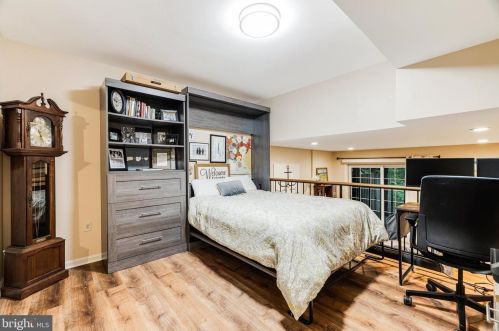 11710 Dry River Ct, Herndon VA  20191-2964 exterior