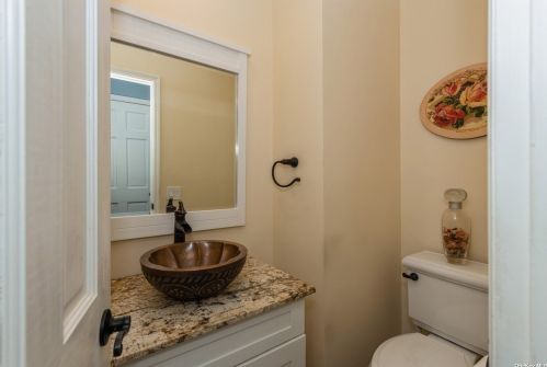 37 Kivy St, Huntington Station NY  11746-2044 exterior