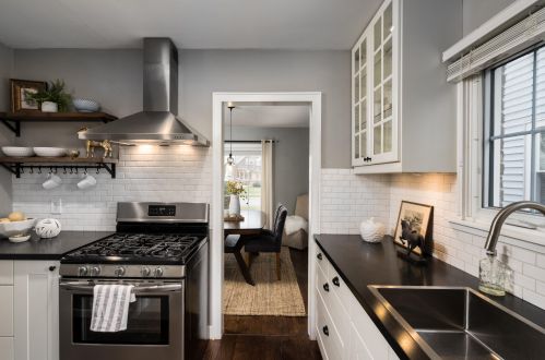 4234 Larkin St, Milwaukee WI 53211-1558 exterior