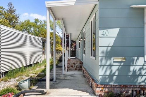 40 Westgate Cir, Santa Rosa CA  95401-9014 exterior