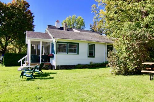 5713 Sunset Dr, Honeoye, NY 14471-9543