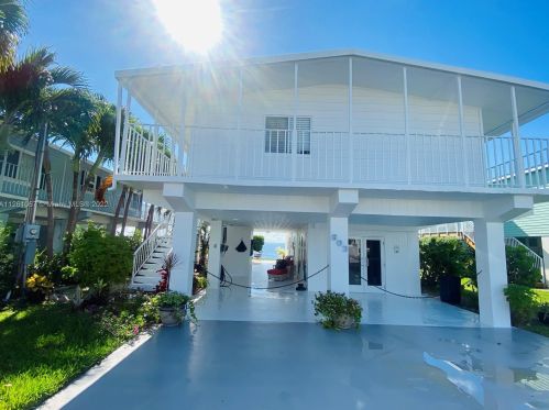 803 Jade Dr, Key Largo FL  33037-3823 exterior