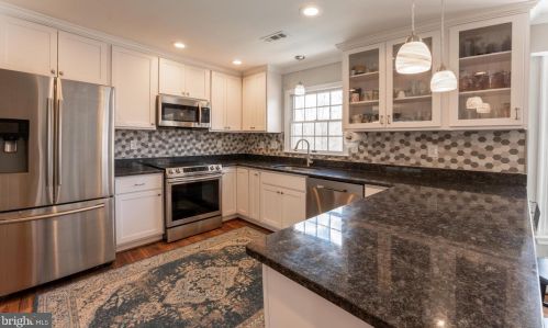 6608 Farmstead Ln, Fredericksburg VA  22407-1703 exterior