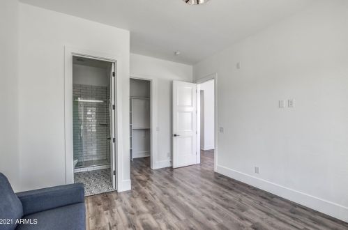 6434 12 St, Phoenix AZ 85086-4804 exterior