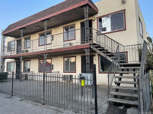 201 4th St, San Bernardino, CA 92410-4884