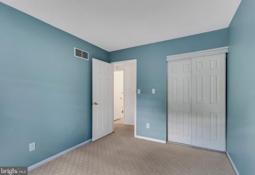 3102 Sapphire Ct, Wilmington DE  19810-2241 exterior