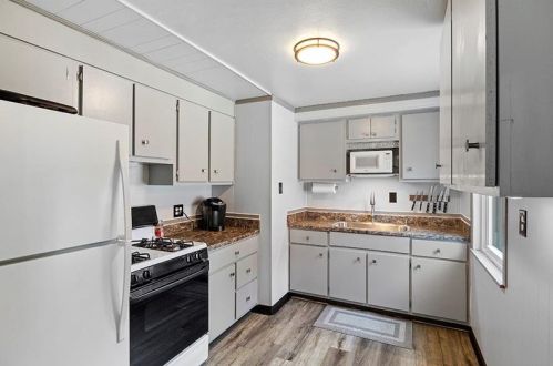 207 Dersam St, Mckeesport PA  15133-3512 exterior