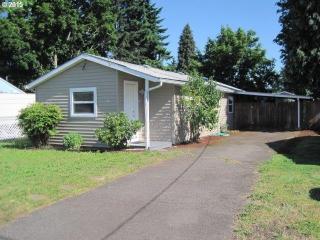 740 M St, Springfield OR  97477-3144 exterior
