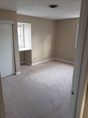 18 Brk St, Derry NH  03038-2603 exterior