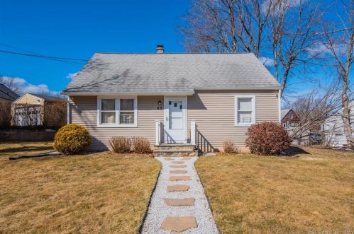 65 Cooper Dr, Waterbury, CT 06704-1620
