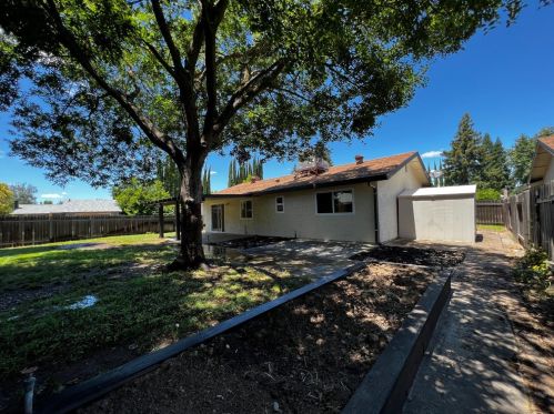 1597 Klamath River Dr, Rancho Cordova CA  95670-2756 exterior