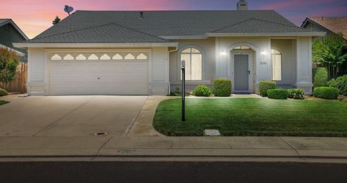 2043 Goldstone Way, Riverbank, CA 95367-9610
