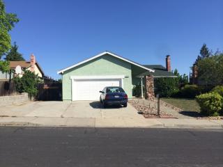 3328 Blythe Dr, Antioch, CA 94509-5908