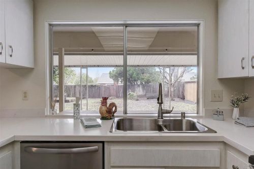 6596 Meadowridge Dr, Santa Rosa CA  95409-5863 exterior