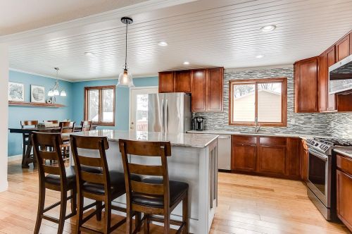 4587 Carolyn Ln, Saint Paul, MN 55110-3319