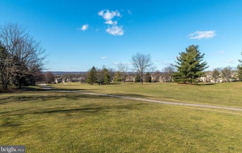 441 Country Club Dr, Lansdale, PA 19446-1464