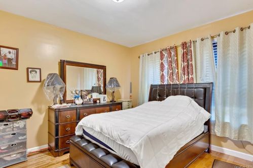 1974 Lafontaine Ave, Bronx, NY 10457-4712