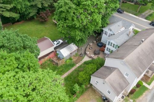 48 Main St, Glen Gardner, NJ 08826-3611
