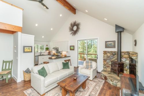 6466 Coe Ct, Michigan Bluff CA  95631-9663 exterior