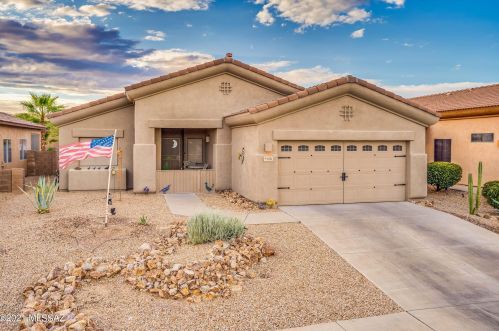 2231 Avenida Del Polen, Green Valley, AZ 85614-4165