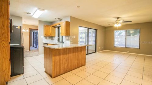 28 Cedar Dr, Davenport FL 33837-9783 exterior