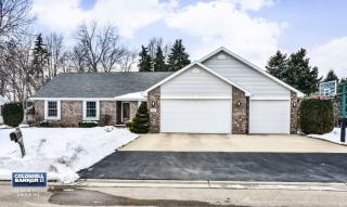 1700 Northridge Ct, Menasha, WI 54952-1050