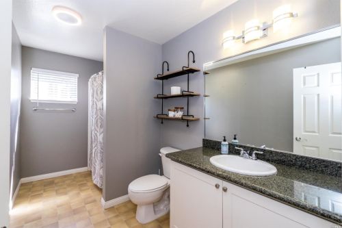 1614 Yardley St, Santa Rosa CA  95403-2393 exterior