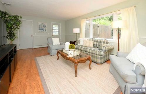 1 Ferris Ct, Ho Ho Kus NJ  07423-1017 exterior