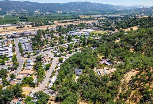 380 Jefferson Ln, Ukiah CA  95482-6618 exterior